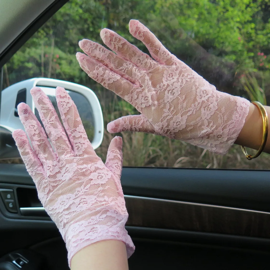 Spring And Summer Thin Lace Gloves Women Short Sunscreen Black White Wedding Etiquette Bride Finger Short Gloves  For Wedding