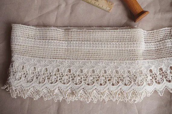 

cream Cotton Lace Trim, Retro Crochet Floral Lace, vintage lace fabric