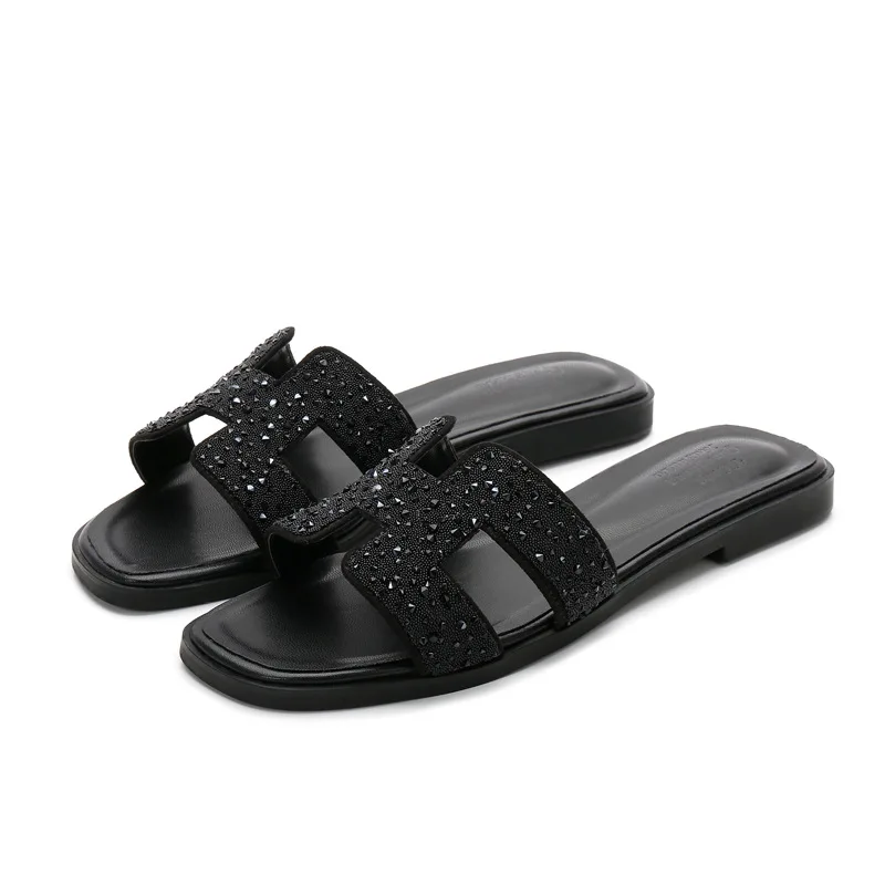 

Slippers female summer fashion 2018 summer Korean flat beach shoes rhinestone sandals and slippers
