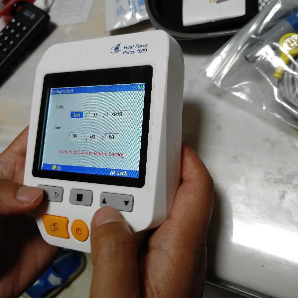 

Heal Force Prince 180D +SPO2 ECG Monitor Handheld LCD Heart Monitor Electrocardiogram ECG Monitoring Machine Health Care