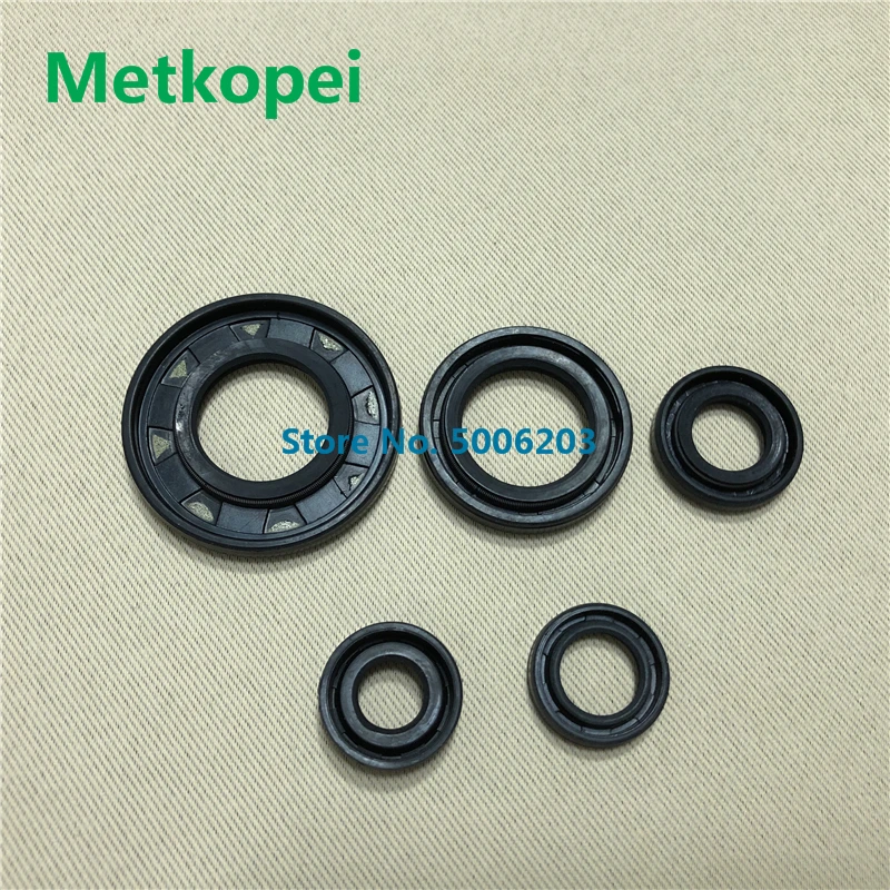 YBR125 engine oil seal (3)