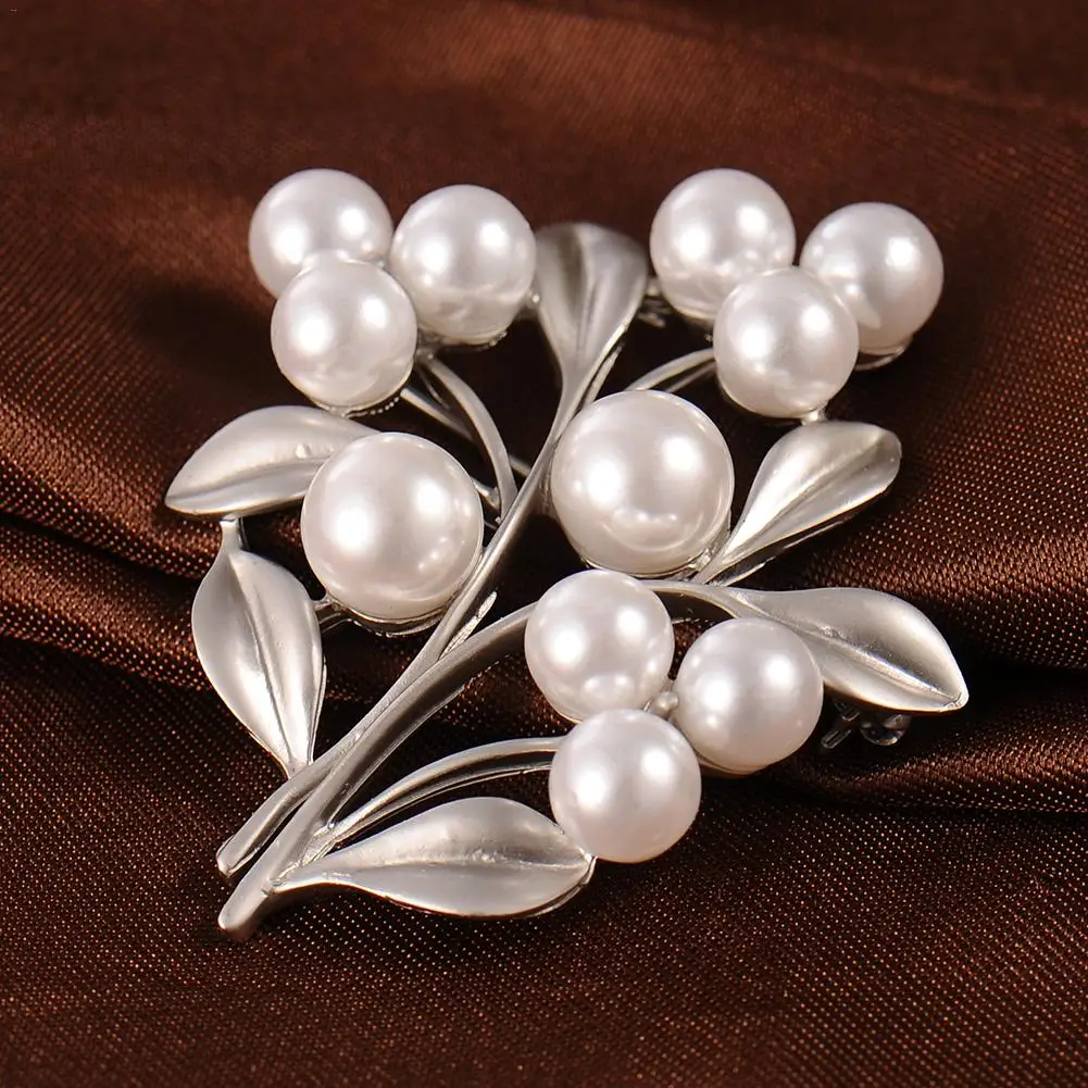 

Fashion Jewelry High Quality Vintage Gold Brooch Pins Austria Crystals Imitation Pearl Flower Brooch Wedding Accessories