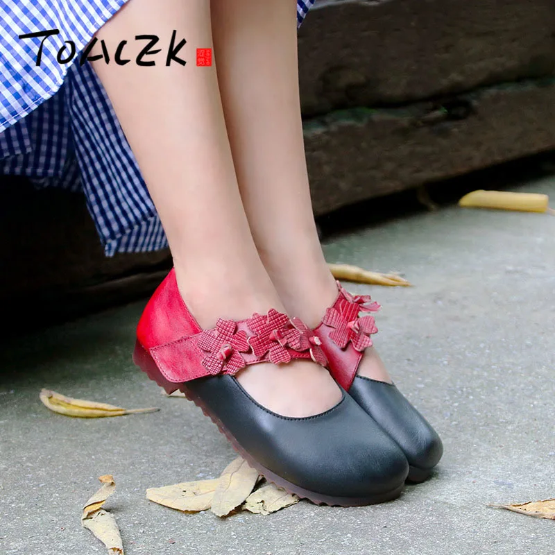 

Autumn new color block round Head retro flat women's shoes soft bottom national wind casual flower Shoes