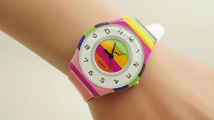 2667441543_677347802