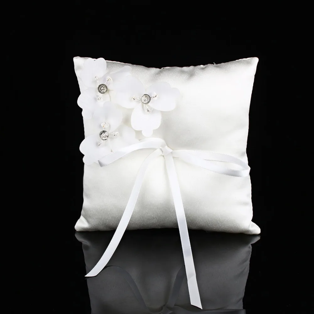 

Beautiful Beige Square Shaped Romantic Wedding Ring Pillow Cushion with Three Flowers Bow Tie Wedding Supplies