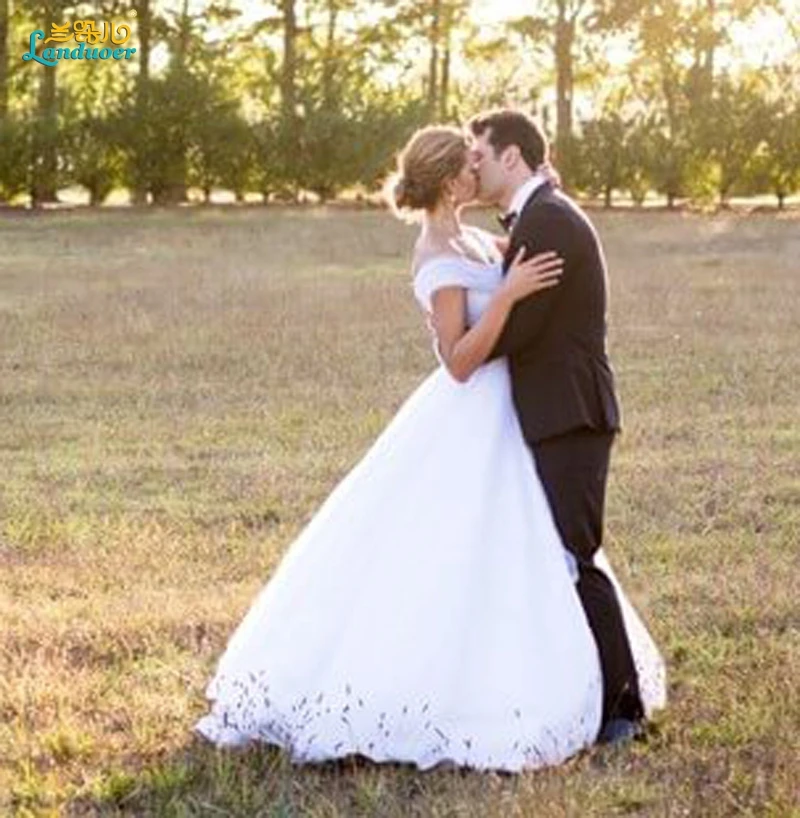 vestidos-de-novia-Long-Wedding-Dress-with-Detachable-A-Line-Skirt-Cap-Sleeve-2-in-15