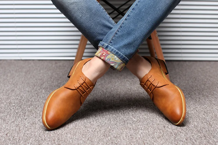 Модные дышащие мужские модельные туфли в британском стиле из натуральной овечьей кожи с острым носком на весну и зиму деловые Свадебные лоферы