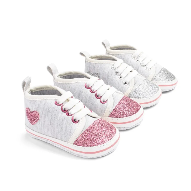 Chaussures brillantes en forme de cœur pour bébés filles | Chaussures de premiers marcheurs en coton pour bébés, chaussures de sport et décontractées pour garçons