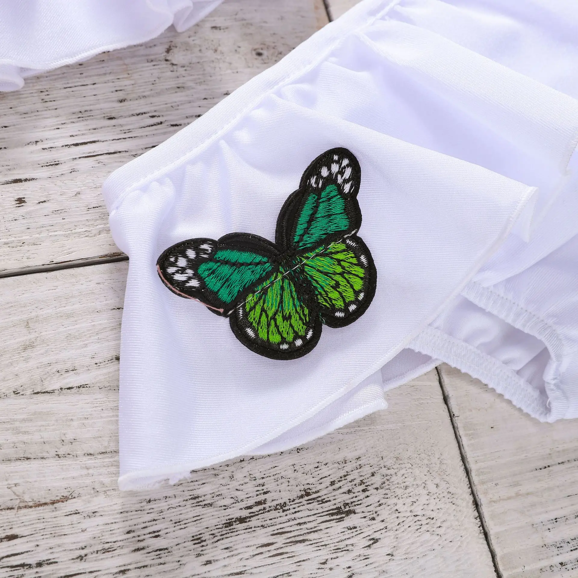 New 2018 Girls Two-Piece Swimming Suits White Swimwear Children Beach Wear Girls Swimsuits Lovely Bikini G34-K543 New 2018 Girls Two-Piece Swimming Suits White Swimwear Children Beach Wear Girls Swimsuits Lovely Bikini G34-K543