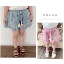 Милые летние шорты с вышитыми маленькими цветами для девочек, новинка года, тонкие детские летние свободные штаны из чистого хлопка для маленьких девочек