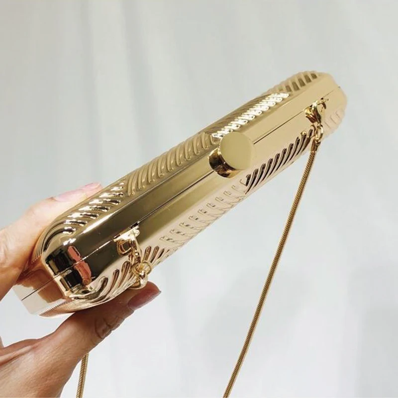 Retro gold color clutch bag for women Metal Evening Bag Women chain Shoulder Messenger Bags Lady Handbag Wedding Party Purse