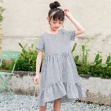 Платье с оборками для маленьких девочек белые и черные клетчатые свободные Детские платья для девочек г. летняя одежда для маленьких детей#5133