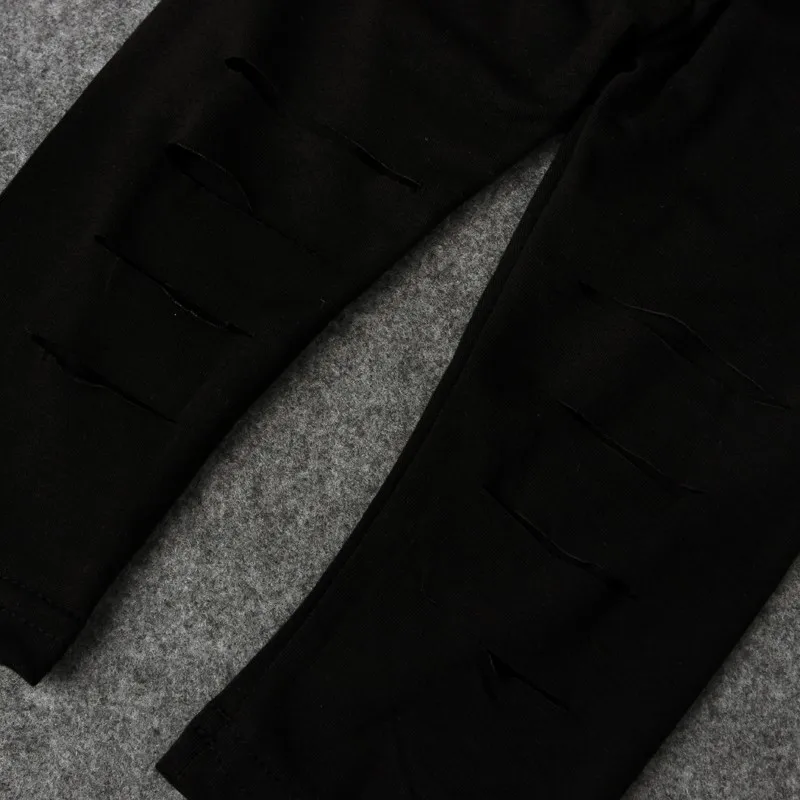 CC00704_6