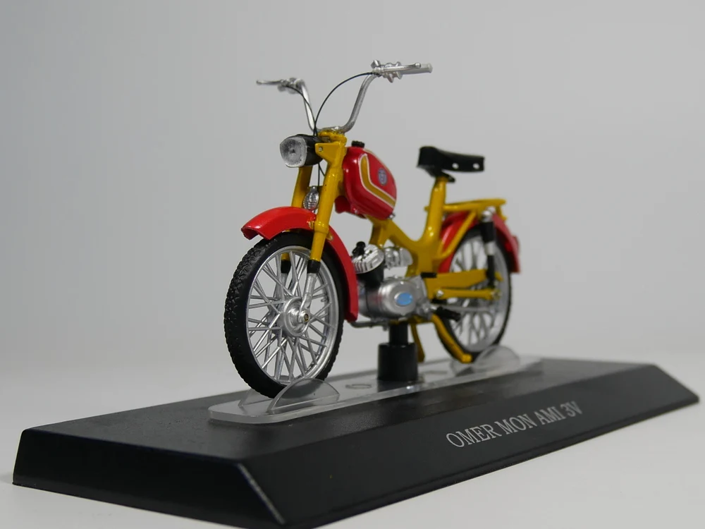 Автоматическая модель Inn 1:18 для мотоцикла OMER MON AMI 3V| |