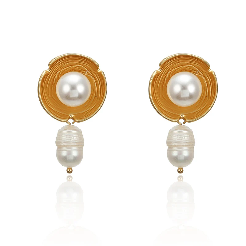 

Wholesale Korean Fashion Simulated White Pearl Dangle Drop Luxury Summer Gold Trendy Statement Flower Earrings for Women Jewelry