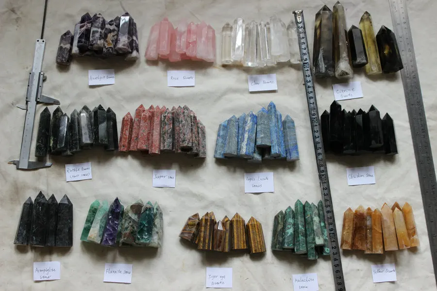 

50 Pieces Many Kinds of Natural Quartz Jasper Stones Crystal Points Polished Healing, Wholesales , Free Shipping !!