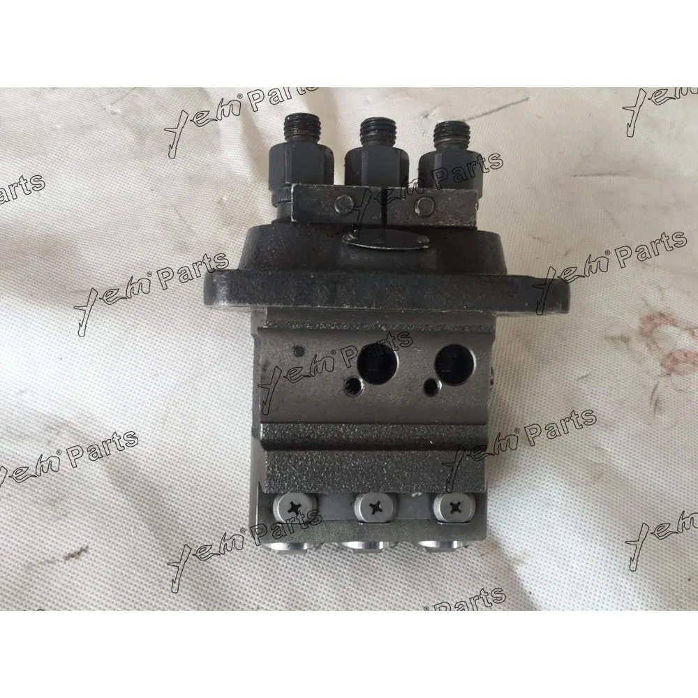 Топливный насос в сборе для двигателя Kubota D1302 |