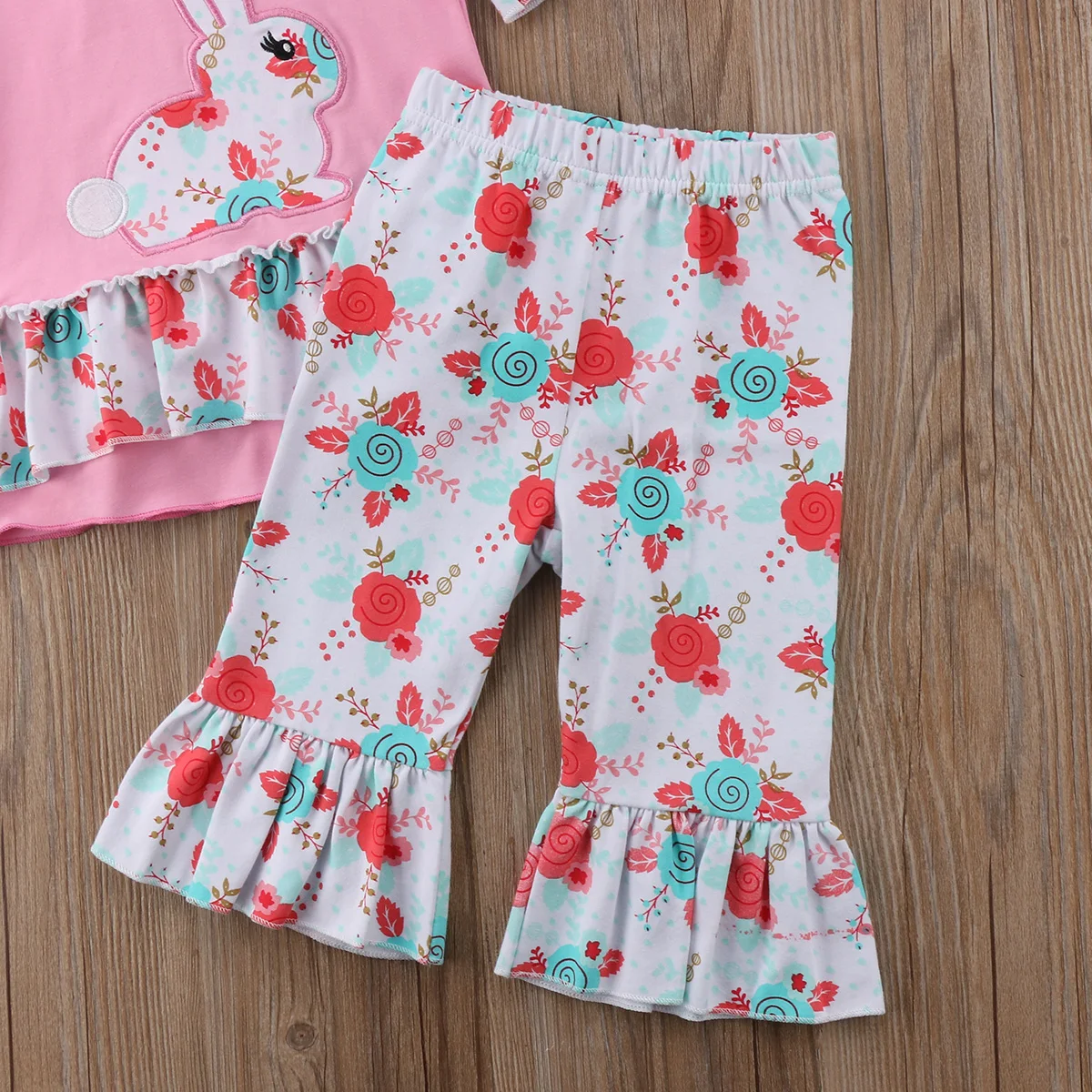 Комплект из 2 предметов, пасхальный подарок для маленьких девочек, футболка с короткими рукавами и изображением кролика топы, расклешенные брюки с оборками, брюки, одежда для девочек