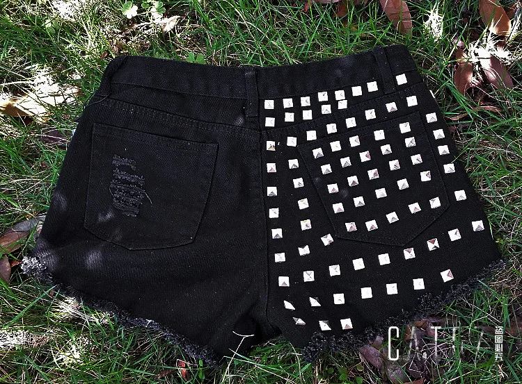 CatonATOZ 1995 женские брендовые винтажные рваные короткие джинсы с кисточками и заклепками, с высокой талией, в стиле панк, сексуальные черные и белые джинсовые шорты для женщин