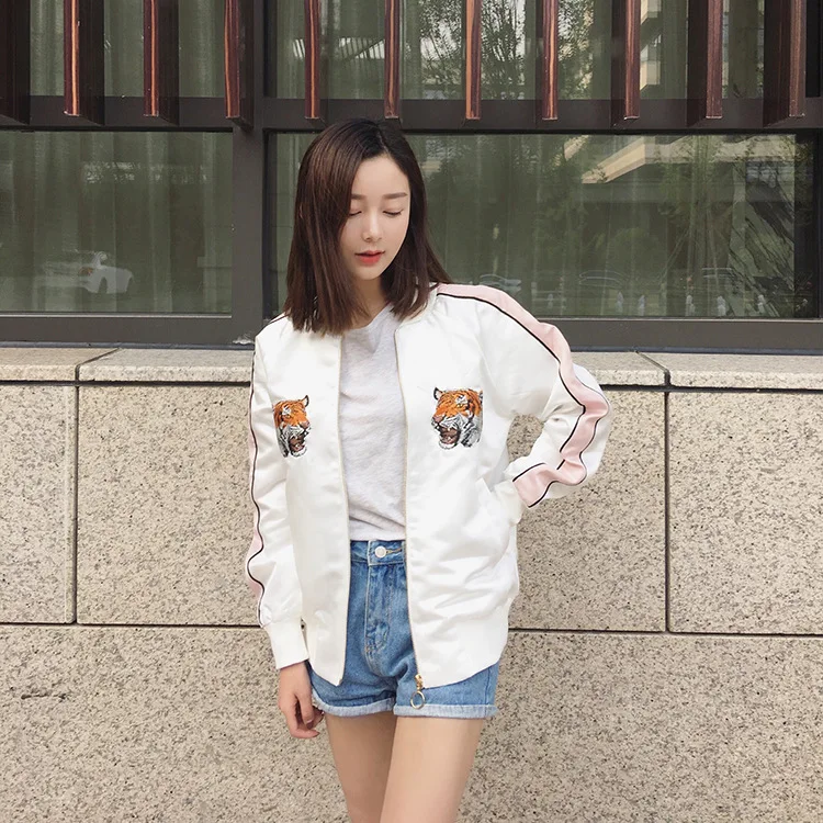 Spring New Long Sleeve Heavy Work Tiger Embroidery Short Slim Baseball Women Fashion Women Jackets and Coats 2019