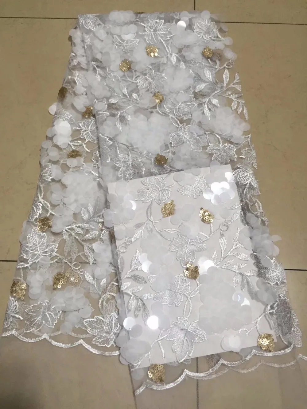 

African sequin Lace Fabric 2018 High Quality Nigerian Sequins Lace Fabrics With Sewing Accessories for Dresses