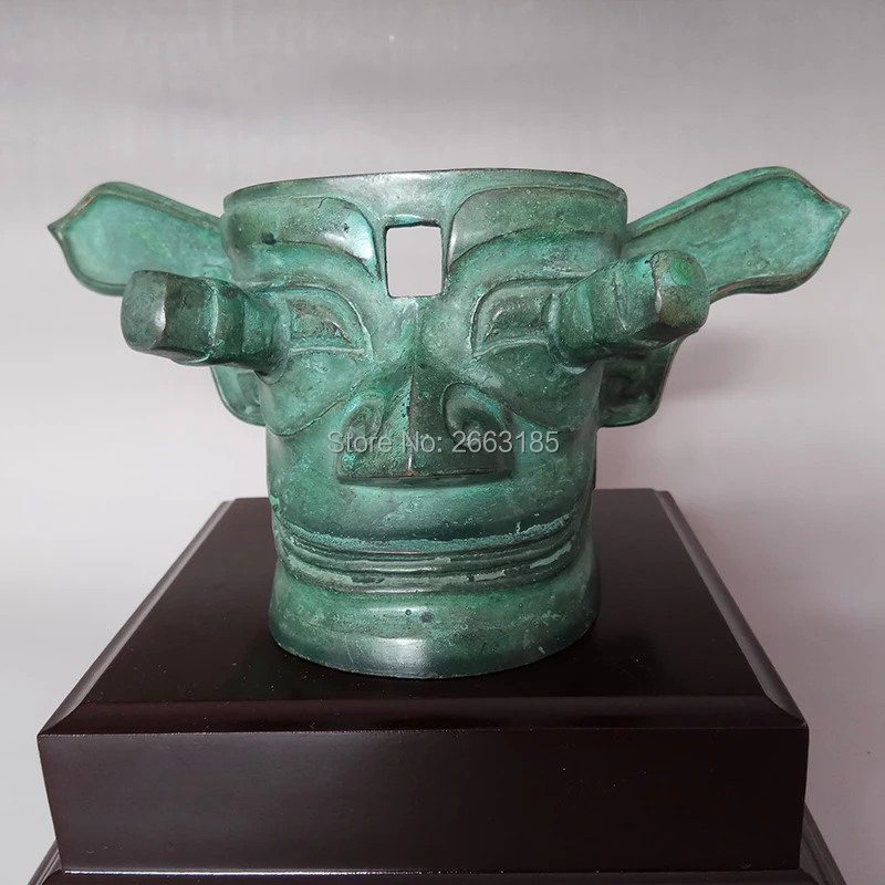 

Chinese Antique Imitation Bronze Lucky Copper Sanxingdui Convex Eye Mask Mascot Home Decoration Craft Sculpture Art