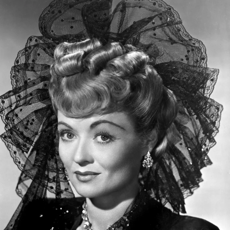 Constance Bennett Circa 1940S. Photo Print (8 x 10)