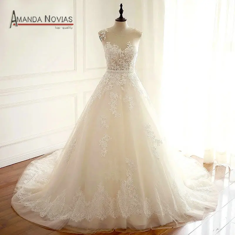 

robe de mariage Cap Sleeve Lace Appliqued Beading Belt Illusion Bridal Dress 2019