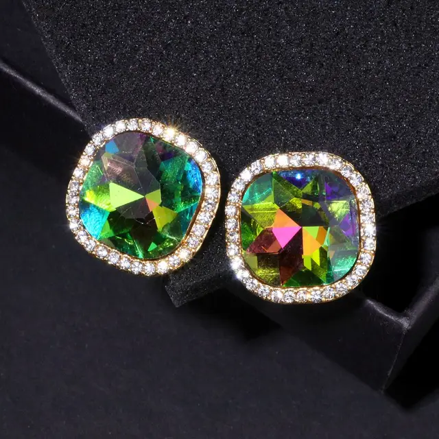 Light Yellow Gold Color