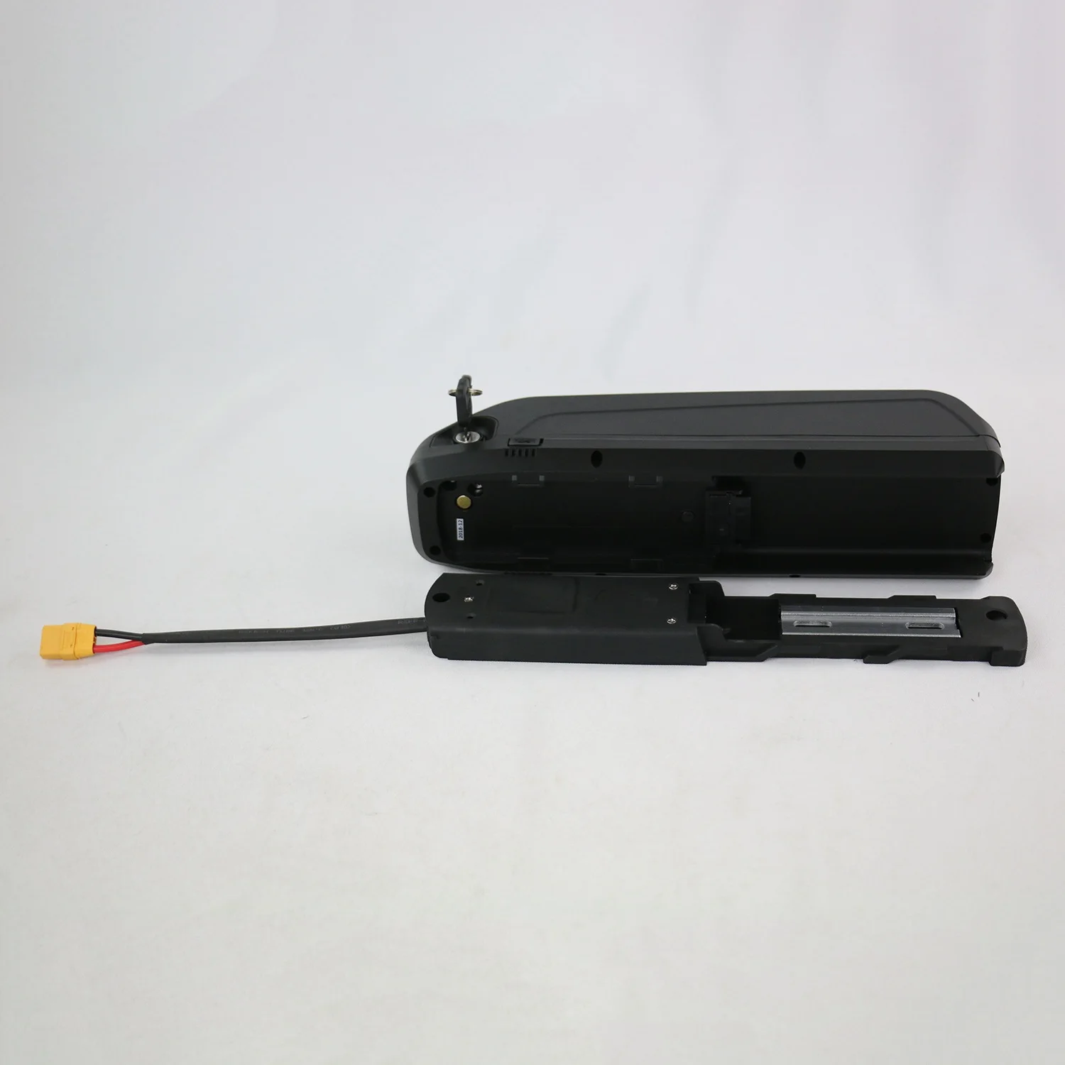 Sale HOT-Hailong 3 Electric Bike Battery Use For Lithiumion Electric Bicycle Battery Pack With 2A Charger 4 Sale HOT-Hailong 3 Electric Bike Battery Use For Lithiumion Electric Bicycle Battery Pack With 2A Charger 4