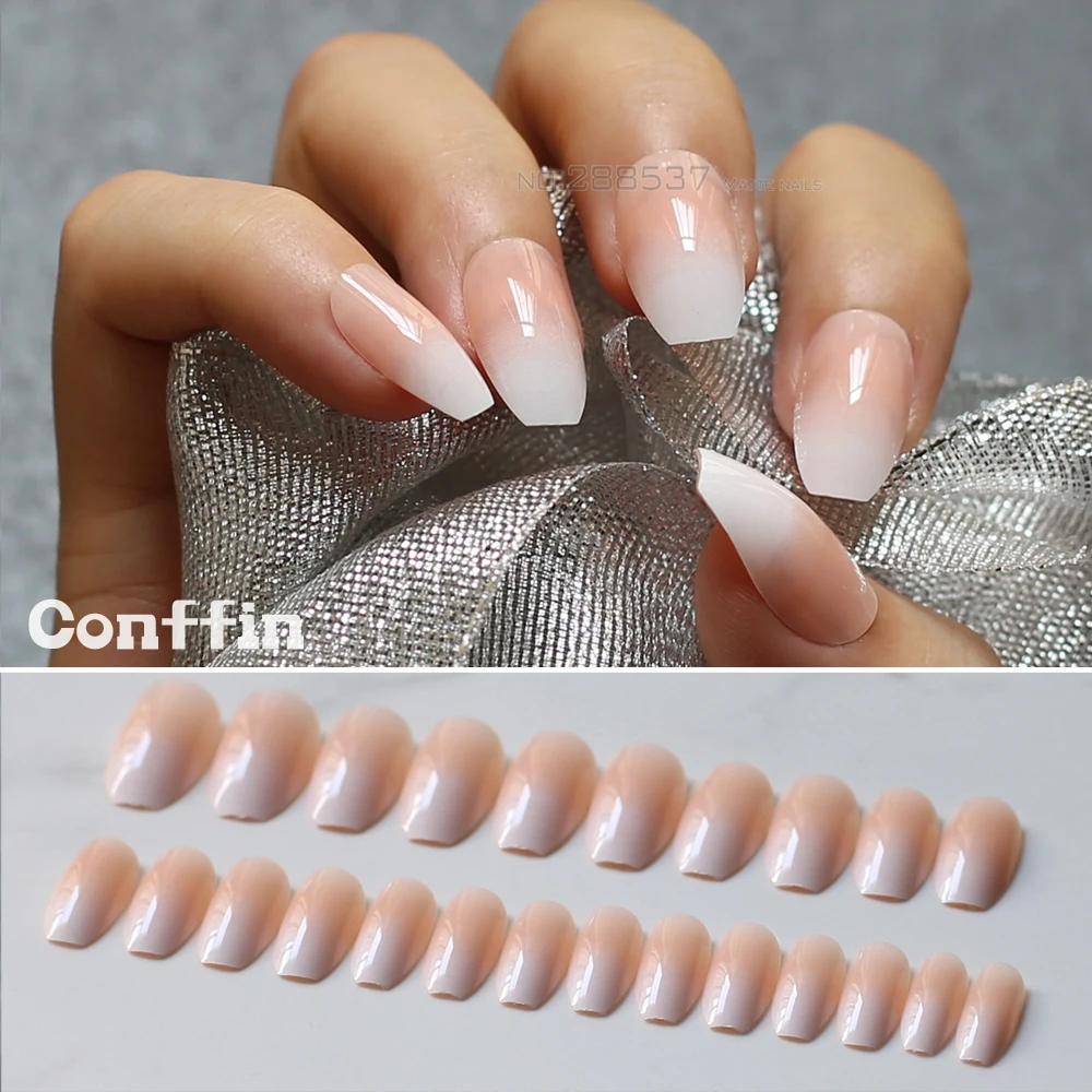 Гелевые ногти с розовым градиентом на шпильках белые средние обнаженные в гробу