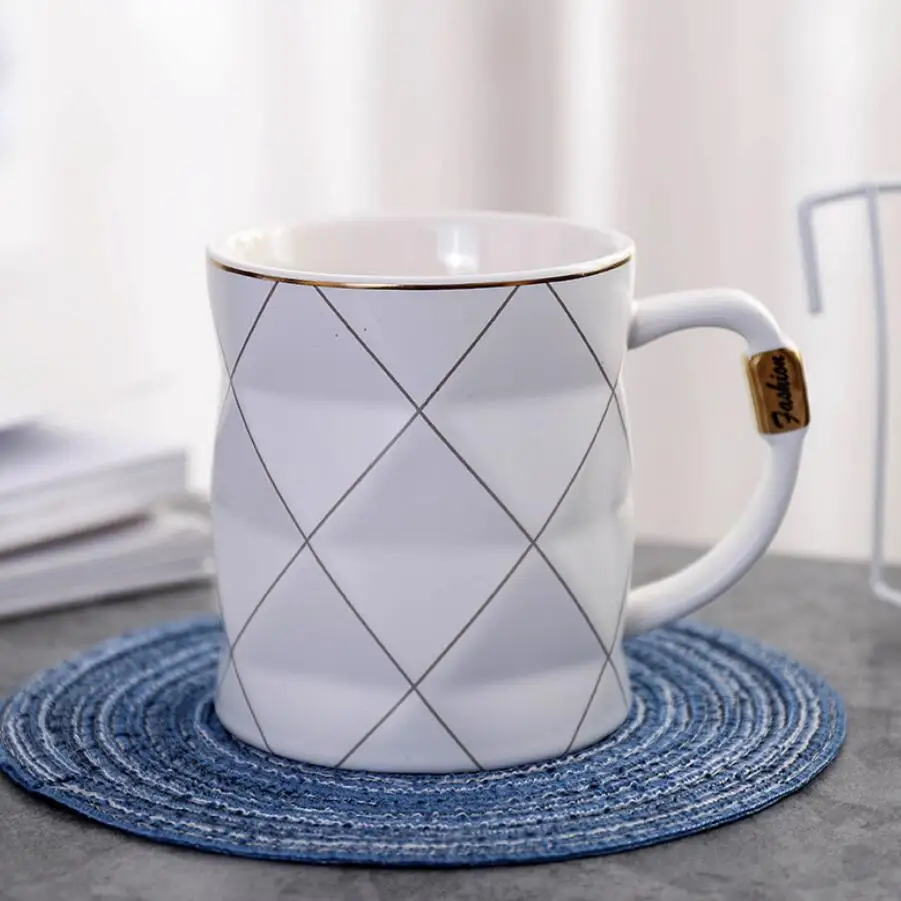 Окрашенные золотые черно-белые сетки керамические чашки скандинавские креативные harajuku чашки бизнес - Цвет: Белый