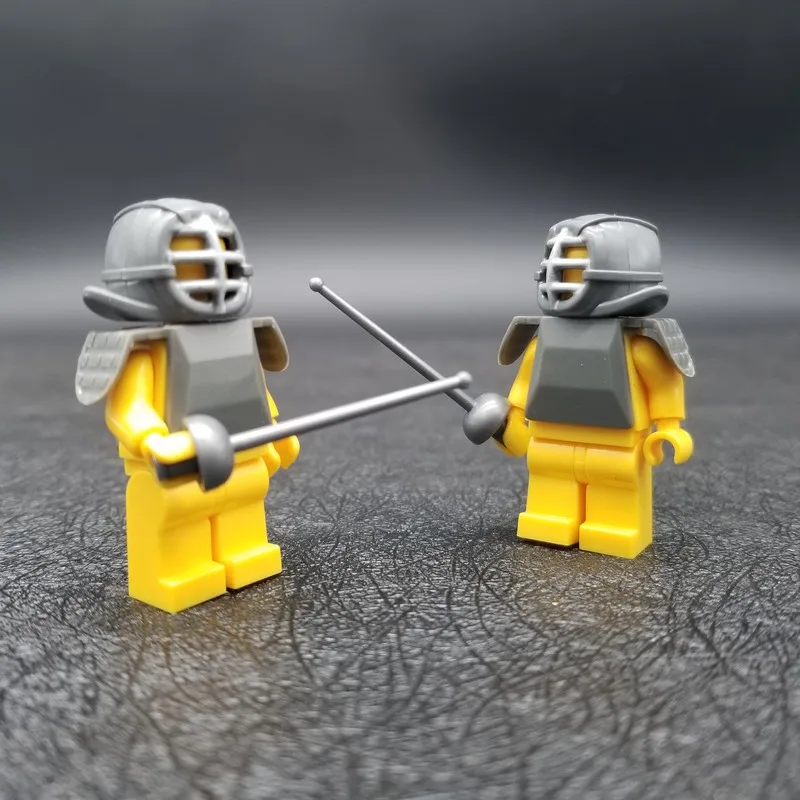 

2 Pcs/Set New Series MOC Fencing Block With Weapon DIY Blocks Bricks Sword Of Warrior Helmet Armor For Kids Toys X164
