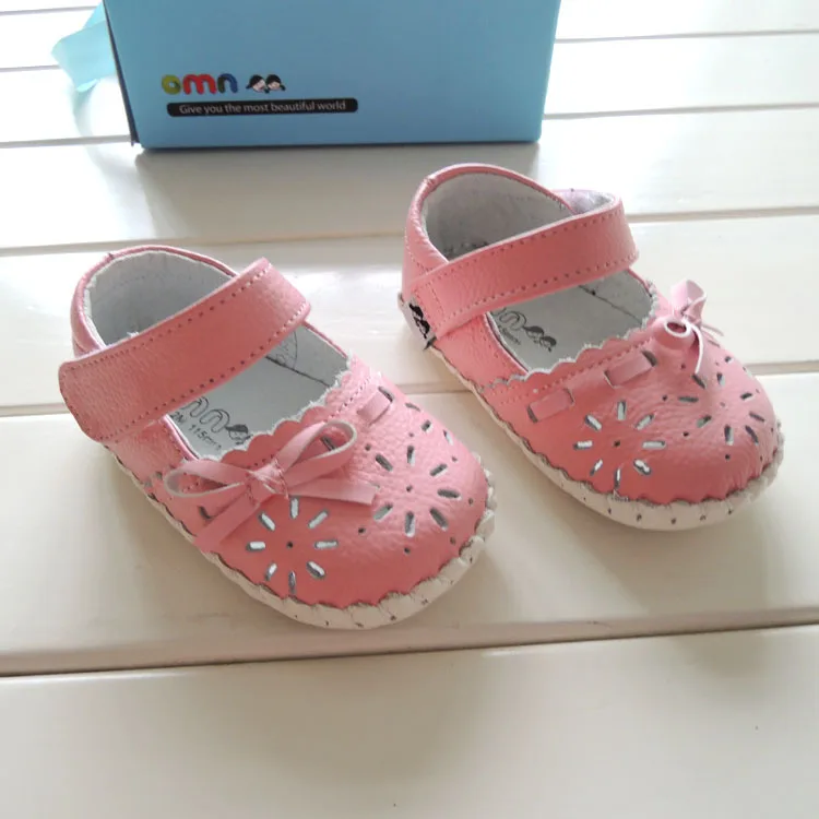 Sapatos de Bebê Macio do Bebê Meninas da Criança Verão Marca Nova Couro Genuíno Pouco Daisy Fundo Sapatos Interior Prewalkers Omn 10 Primeiros caminhantes