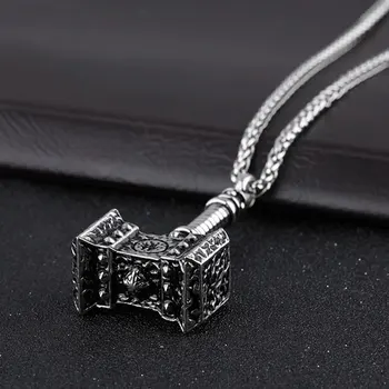 

World of Warcraft destruction of the hammer tide men 's necklace domineering retro personality tide people titanium steel thunde