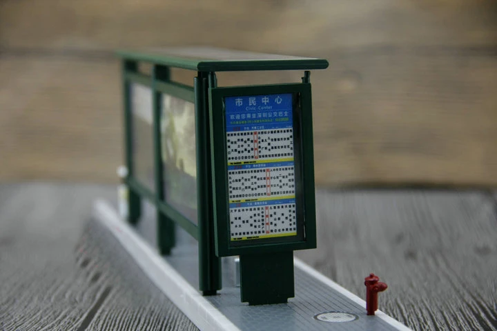 Combinado com o Modelo da Cena da Mostra do Ônibus o Modelo da Plataforma do Ônibus Pode Ser 1:431:42 6 Brinquedos e hobbies