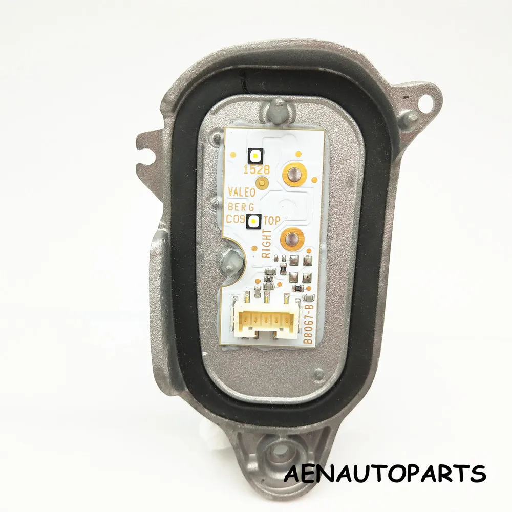 

1pcs OEM Original sidelights Daytime Running Light Module Control Unit DRL Right 8R0941476B (used)For 2013-2017 Audi Q5