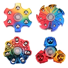 Barevný kovový spinner pro odbourávání stresu