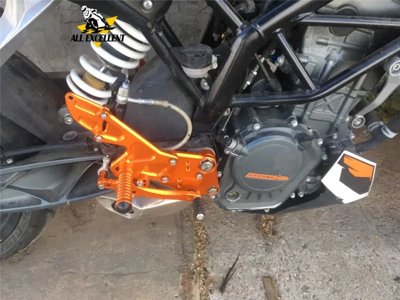 

2 pics Motorcycle Rear Passenger Footrest Foot Pedal Rider Foot Pegs&Bracket FOR KTM Duke 125 200 390 2011-2017 12 13 14 15 16