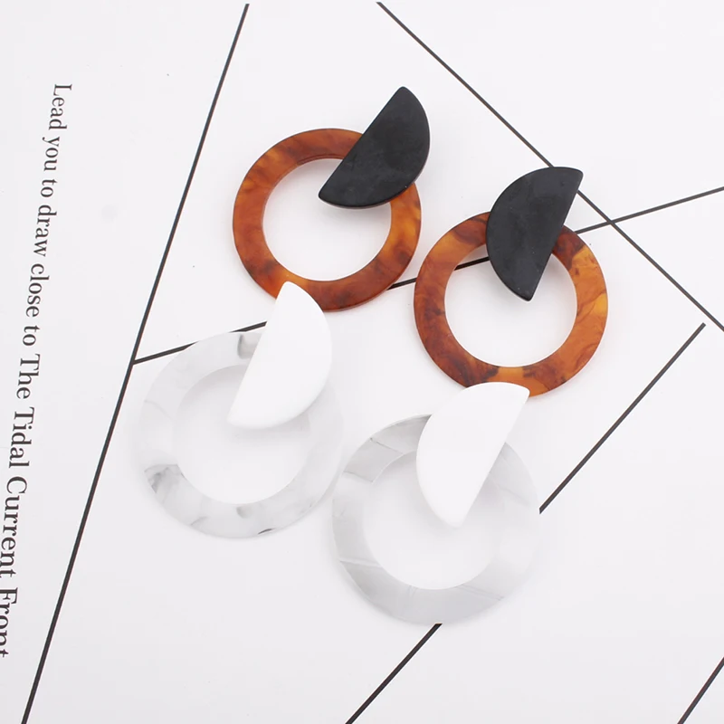 10161076289_823501371