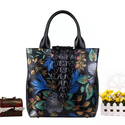 

Italian custom logo private wholesale three-dimensional painted genuine genuine leather handbags handbags crocodile shoulder bag