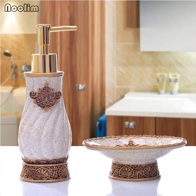 2pcs/set European Luxurious Elegant Soap Dish Portable Lotion Dispenser Shampoo Hand Sanitizer Bottle Bathroom Accessories Set