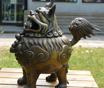 

Art Deco Sculpture Qianlong Bronze Lion Censer Bronze Statue