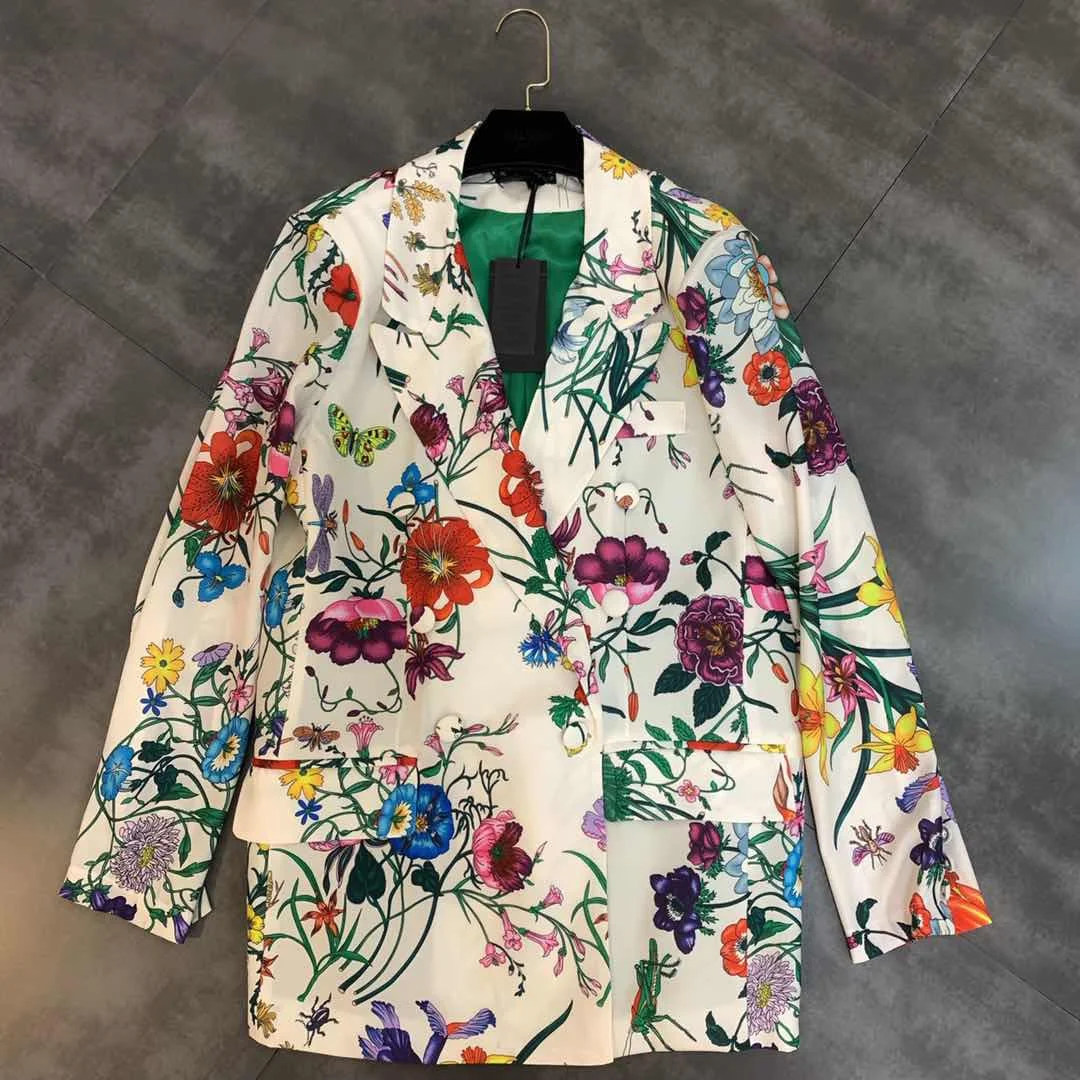 

2019 spring and summer new lapel long sleeve retro large flower pattern coat female