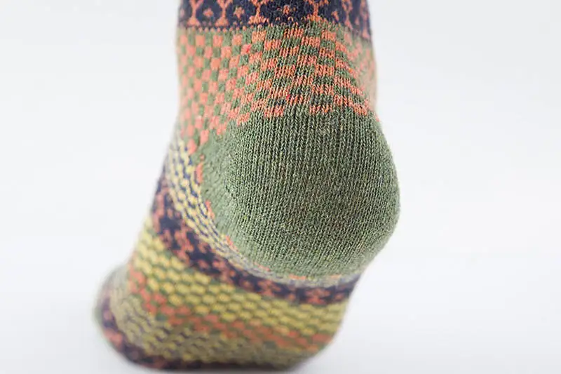 Vintage Men Wool Socks Ethnic Style Geometric Plaid Socks Fashion Male Striped Middle Tube Sock Winter Warm Man Cotton Clothing (12)