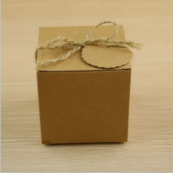 

100pcs New Square Style Craft Kraft Paper Candy Boxes Wedding Favors Bomboniera Chocolate Gift Boxes With Linen Rope & Tags