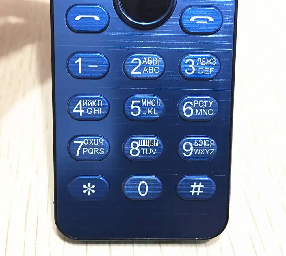 Ulcool V16 Original Coque en Métal bluetooth 2.0 double SIM Mini Mobile Téléphone Cellulaire Ulcool V16 Original Coque en Métal bluetooth 2.0 double SIM Mini Mobile Téléphone Cellulaire