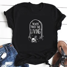 Camiseta de algodón grunge unisex con diseño estético de terror para mujeres de Halloween de Never trust the camiseta viva vintage