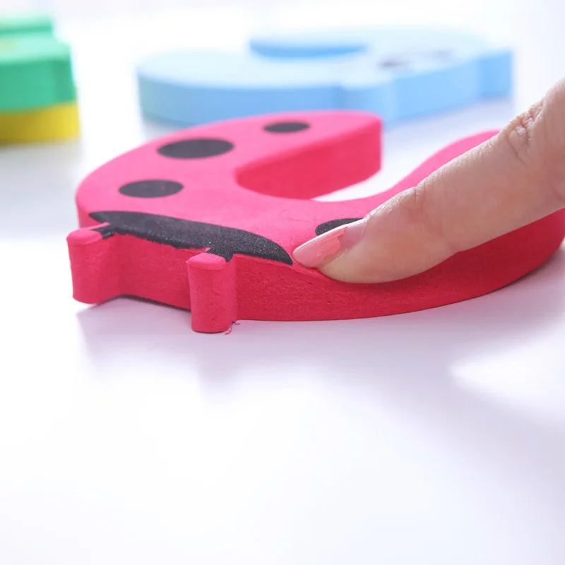 4664221516_2006537779