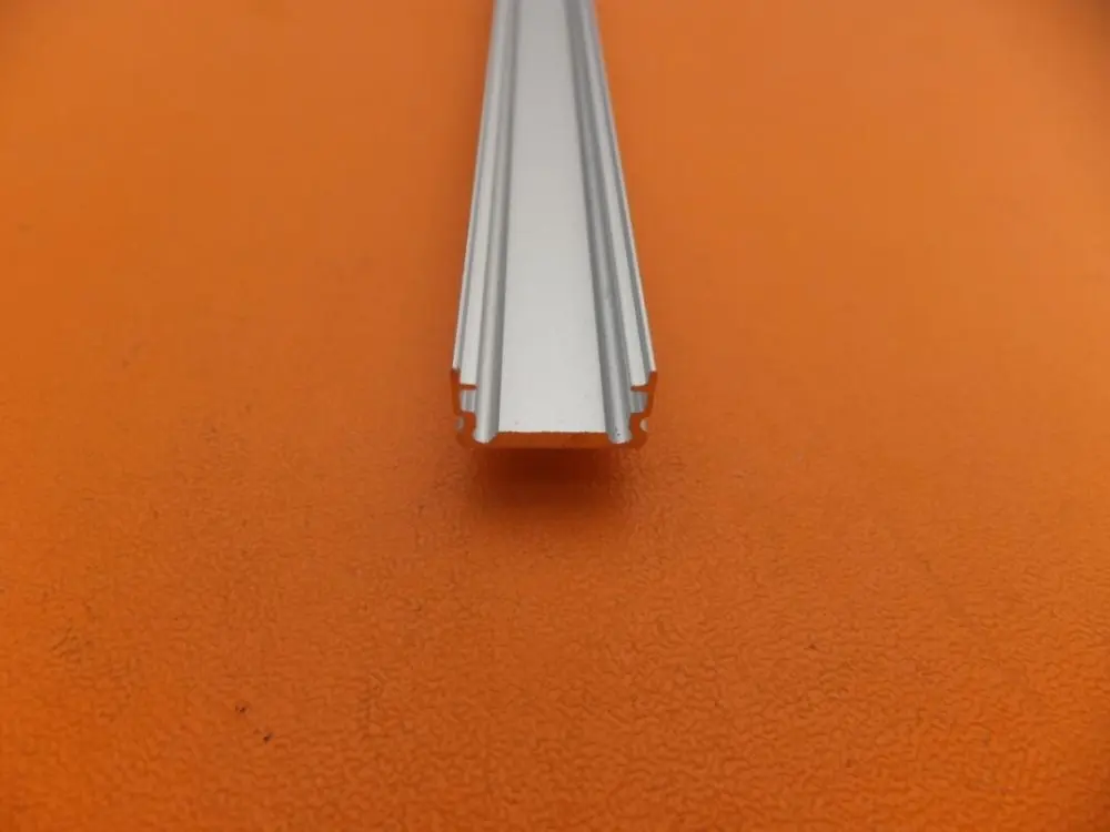 2,5 м/шт. 75 м/лот Бесплатная доставка полосы алюминиевый профиль с крышкой и клипы